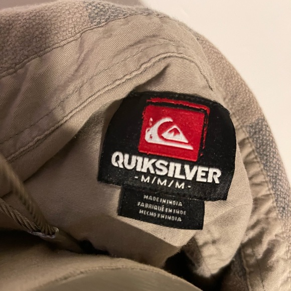 Men’s Quicksilver button down - Picture 2 of 3